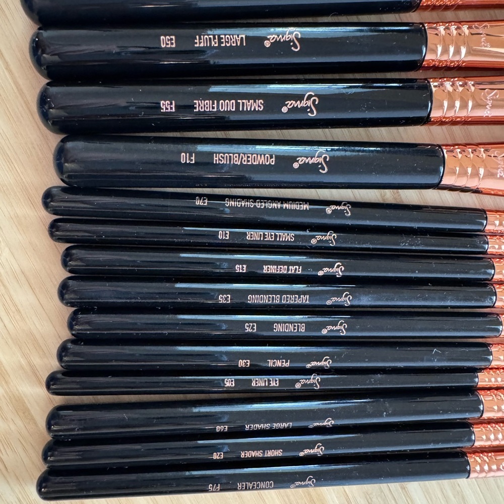 Sigma Beauty Copper Makeup Brush Set with Case - Picture 3 of 9